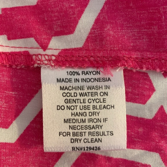 Escapade Pink and White Women’s Large - Picture 7 of 7